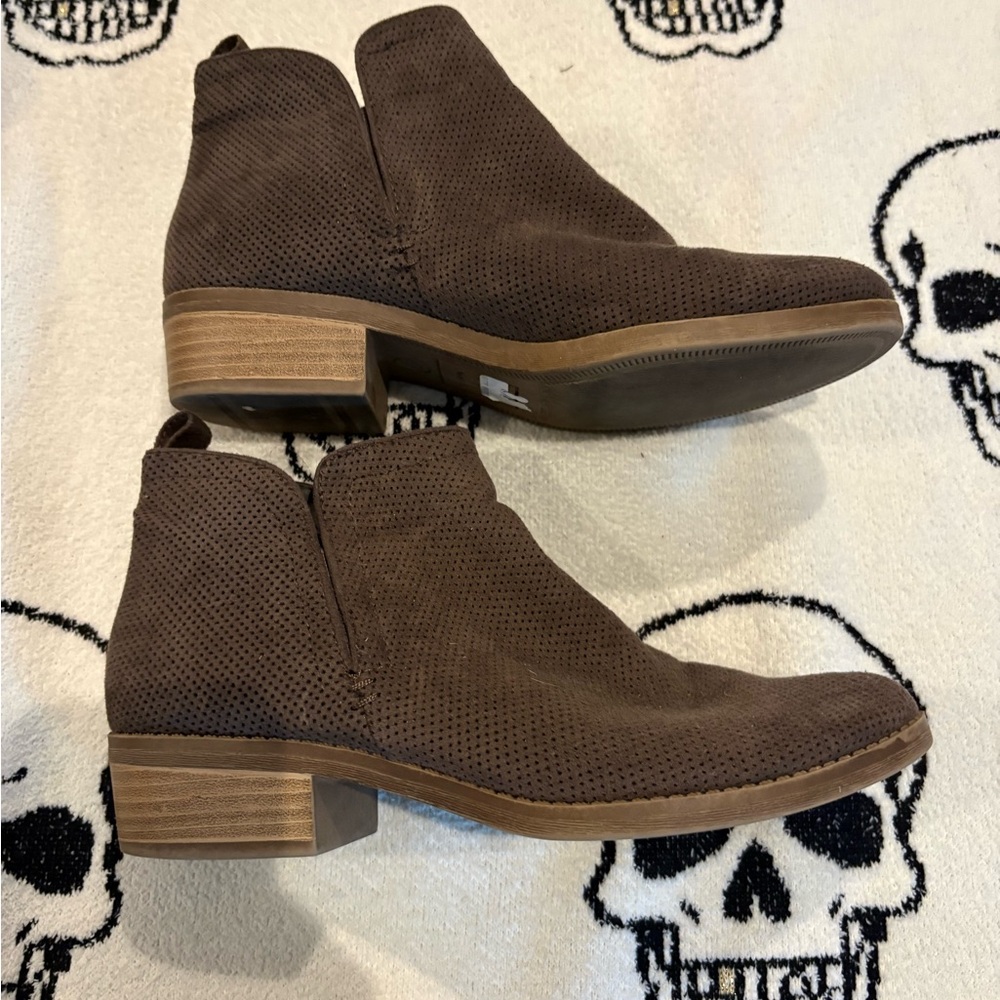 Brown suede Dolce Vita Ankle Boots